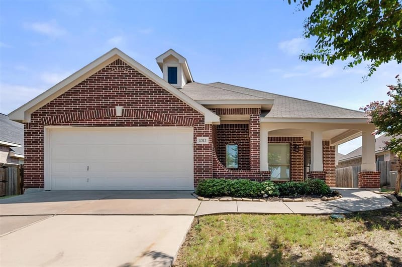 1313 Concho Trail, Mansfield TX 76063