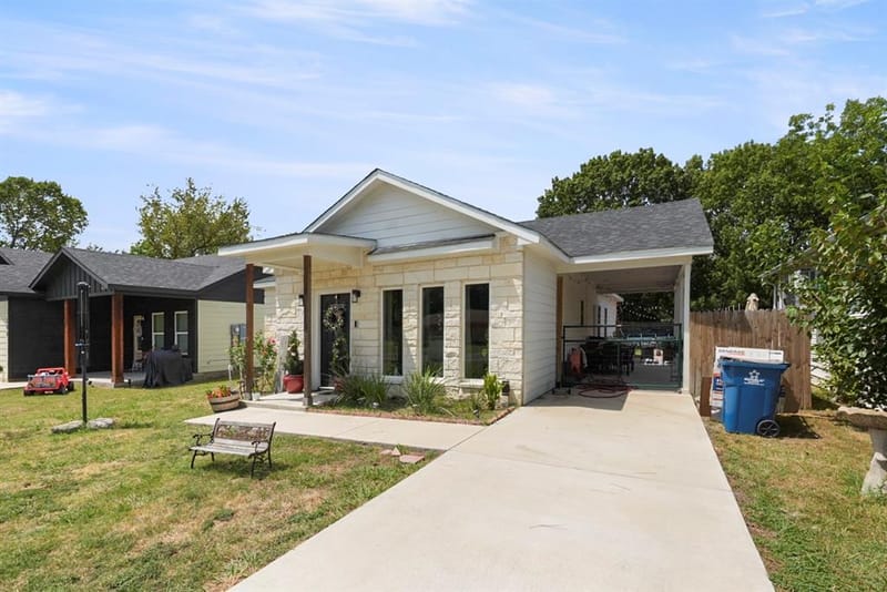 110 E COLLEGE Avenue, Corsicana TX 75110 - Photo 9