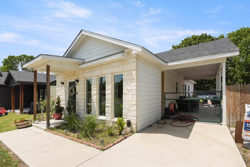 110 E COLLEGE Avenue, Corsicana TX 75110 - Photo 11