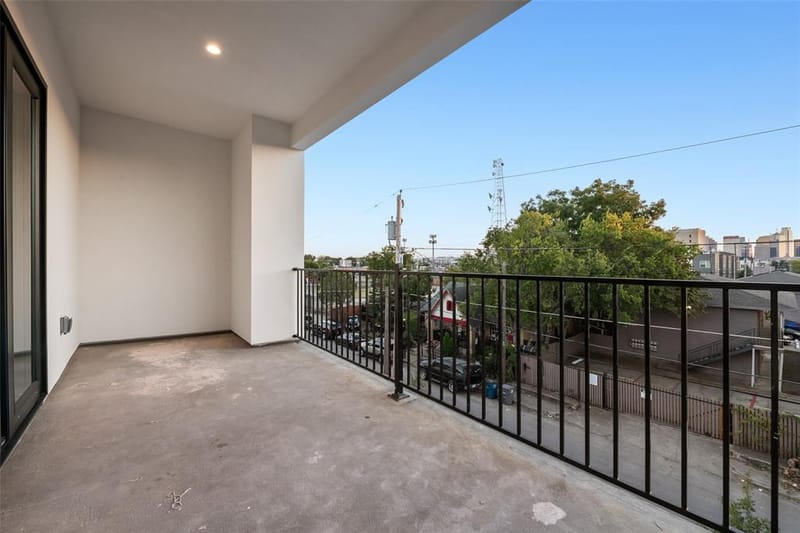 1506 Holly Avenue, Dallas TX 75204 - Photo 23