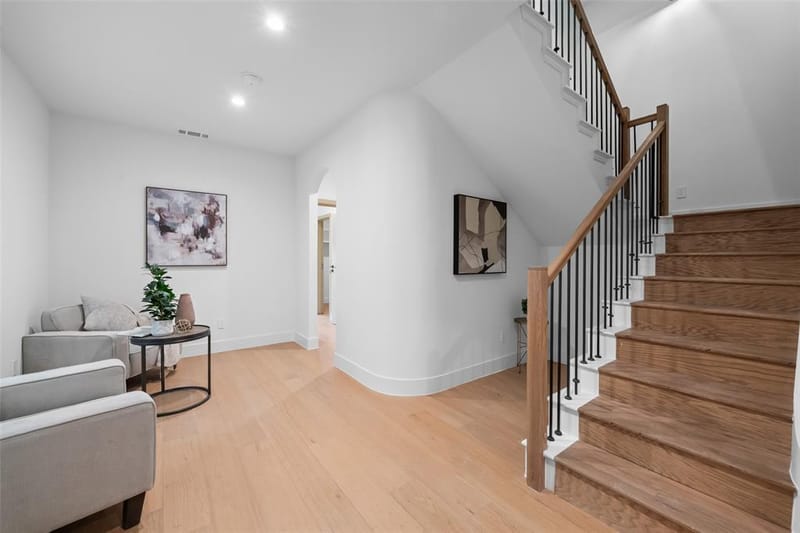 1506 Holly Avenue, Dallas TX 75204 - Photo 4