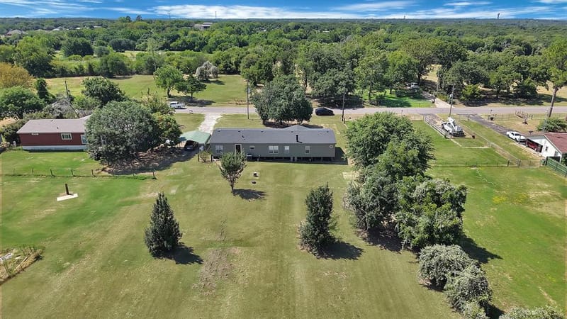 212 Ponderosa Lane, Burleson TX 76028 - Photo 34