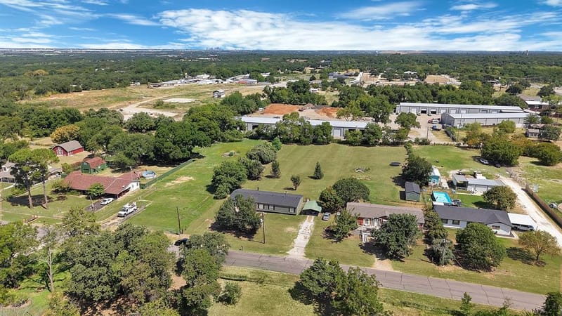 212 Ponderosa Lane, Burleson TX 76028 - Photo 37