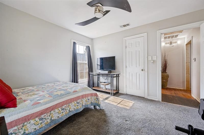 1008 E Russell Avenue, Carrollton TX 75006 - Photo 20