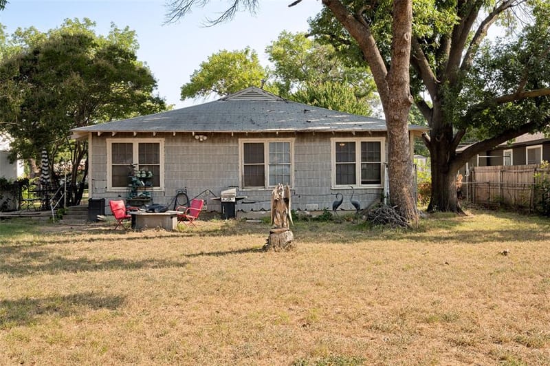 1008 E Russell Avenue, Carrollton TX 75006 - Photo 24