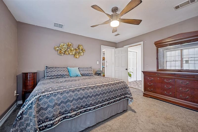 1008 E Russell Avenue, Carrollton TX 75006 - Photo 14