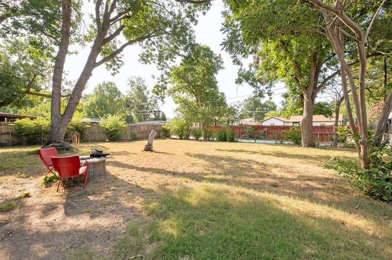 1008 E Russell Avenue, Carrollton TX 75006 - Photo 25