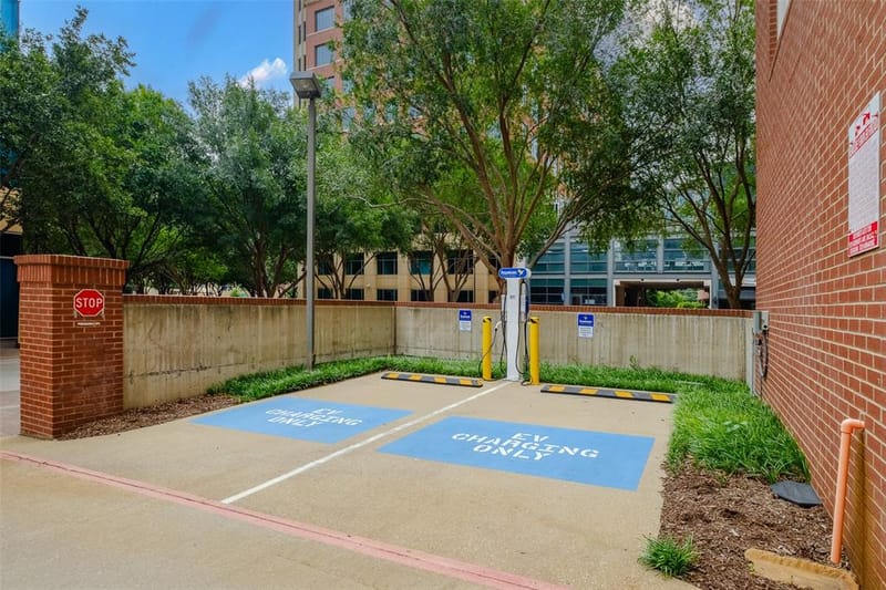 5055 Addison Circle # 209, Addison TX 75001 - Photo 31
