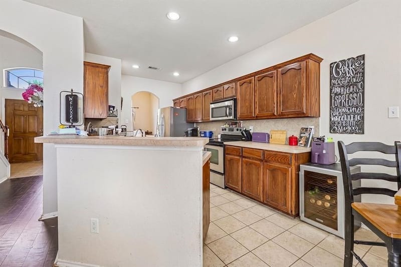 1129 Mourning Dove Drive, Burleson TX 76028 - Photo 9
