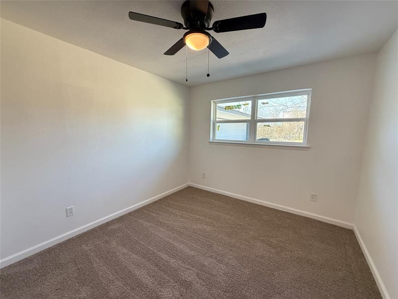 106 W Jeter Street, Mabank TX 75147 - Photo 12