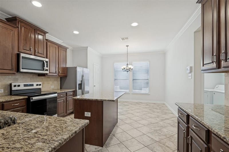 15721 Landing Creek Lane, Fort Worth TX 76262 - Photo 7