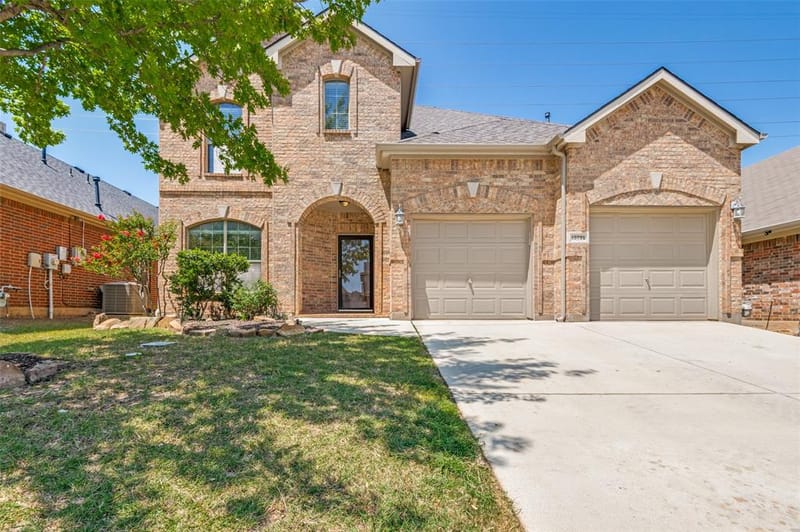 15721 Landing Creek Lane, Fort Worth TX 76262