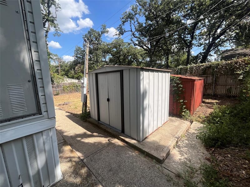 4322 Bradley Lane, Arlington TX 76017 - Photo 27