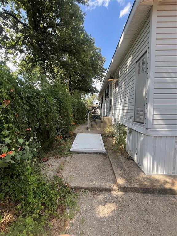 4322 Bradley Lane, Arlington TX 76017 - Photo 7