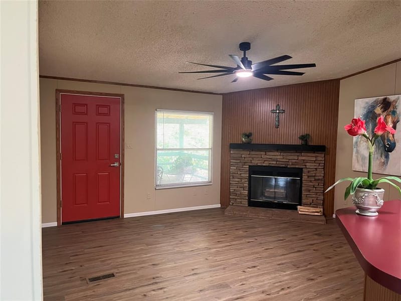 4322 Bradley Lane, Arlington TX 76017 - Photo 10