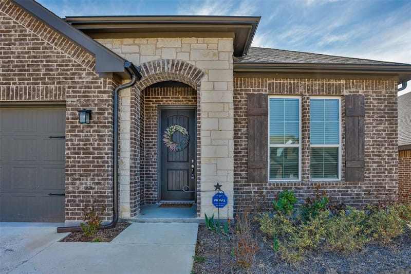 3520 Austin Street, Gainesville TX 76240 - Photo 2