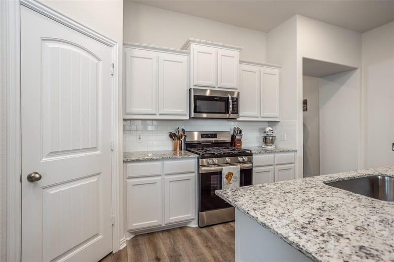 3520 Austin Street, Gainesville TX 76240 - Photo 7