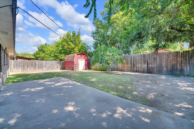 2210 Starlite Lane, Irving TX 75061 - Photo 23