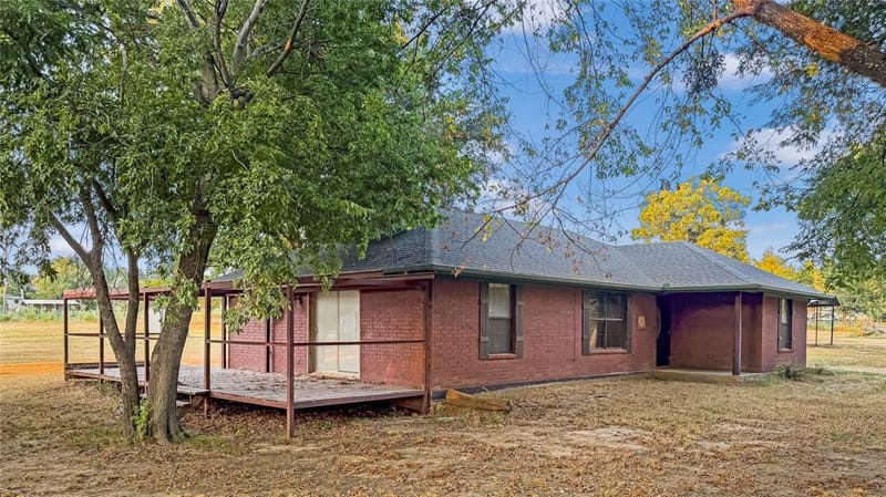 697 County Road 166, Whitesboro TX 76273 - Photo 16