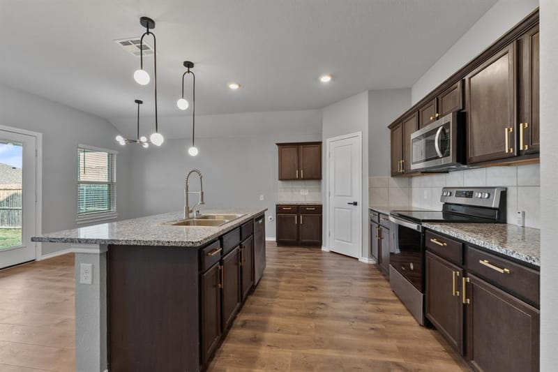 2427 Karnack Drive, Forney TX 75126 - Photo 5