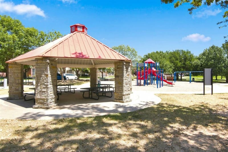 8321 Brandonwood Drive, North Richland Hills TX 76182 - Photo 40