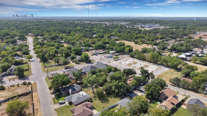 801 Tierney, Fort Worth TX 76112 - Photo 29
