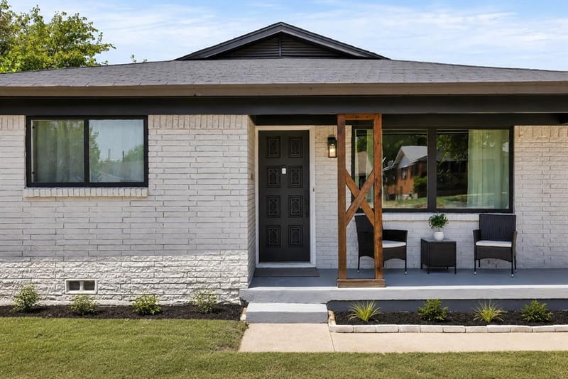 2915 Clinton Avenue, Fort Worth TX 76106