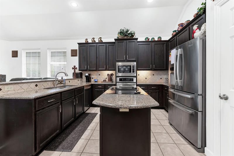 10410 Hunter Run, Frisco TX 75035 - Photo 9