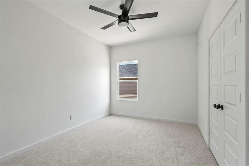 406 Bobbie Street, Dallas TX 75203 - Photo 2