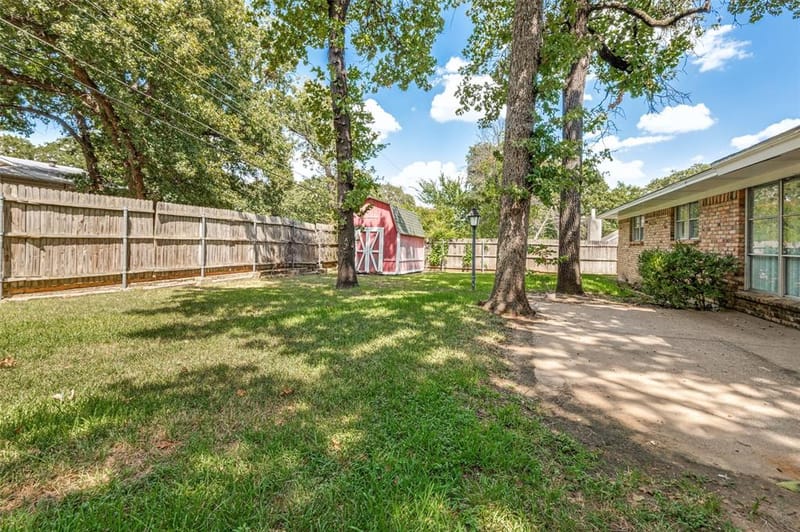 608 W Cheryl Avenue, Hurst TX 76053 - Photo 21