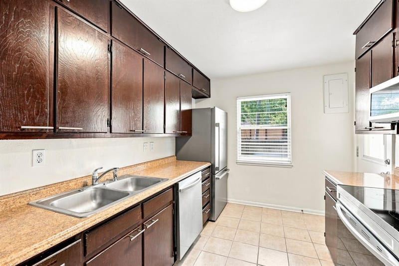2759 Avon Street, Dallas TX 75211 - Photo 7