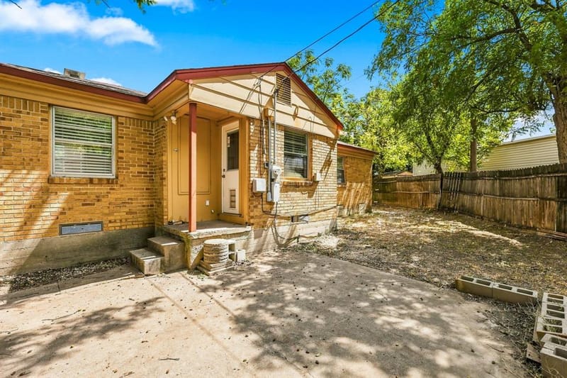 2759 Avon Street, Dallas TX 75211 - Photo 18