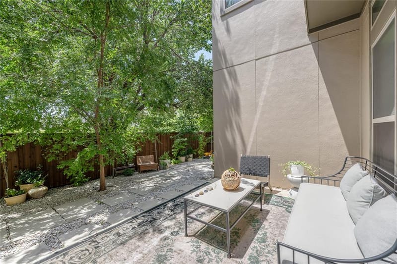 3702 Red Leaf Lane, Dallas TX 75209 - Photo 17