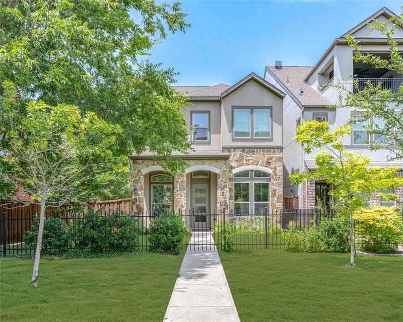 3702 Red Leaf Lane, Dallas TX 75209