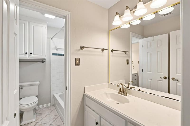 3310 Moss Creek Drive, Grapevine TX 76051 - Photo 32