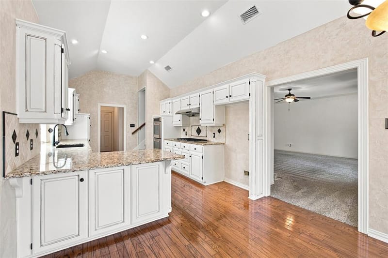 3310 Moss Creek Drive, Grapevine TX 76051 - Photo 5