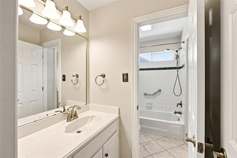 3310 Moss Creek Drive, Grapevine TX 76051 - Photo 33
