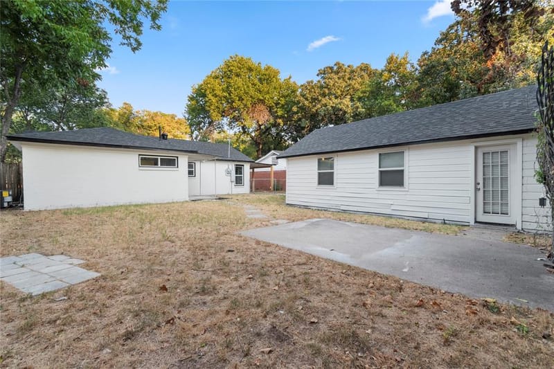 729 Thersa Drive, River Oaks TX 76114 - Photo 29