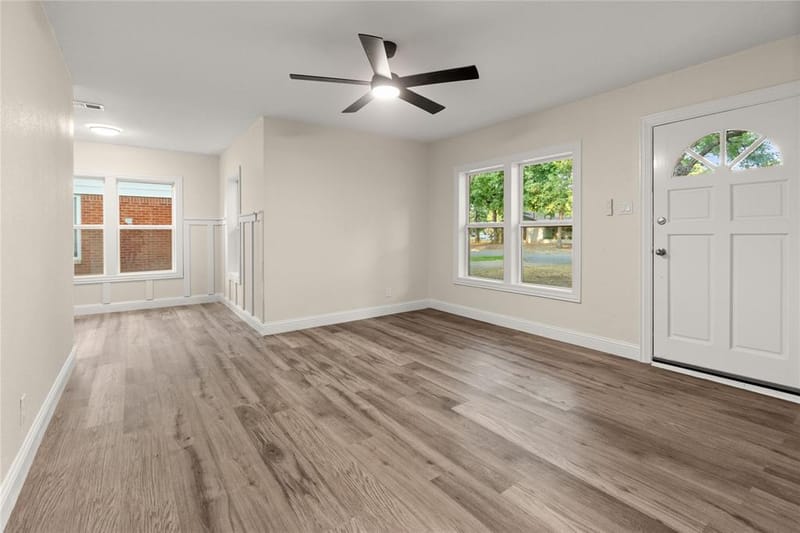 729 Thersa Drive, River Oaks TX 76114 - Photo 8