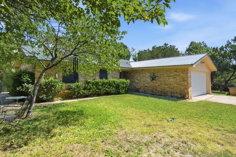 135 Indian Mountain Court, Granbury TX 76048