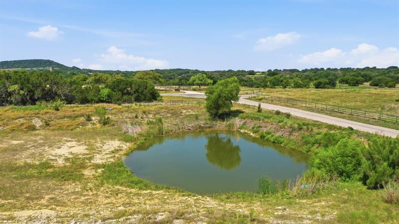 135 Indian Mountain Court, Granbury TX 76048 - Photo 24