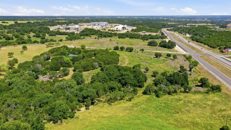 135 Indian Mountain Court, Granbury TX 76048 - Photo 31