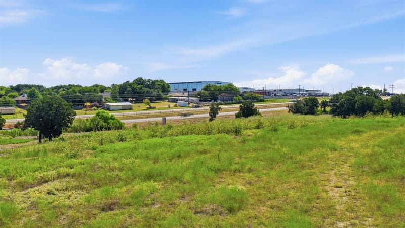 135 Indian Mountain Court, Granbury TX 76048 - Photo 25