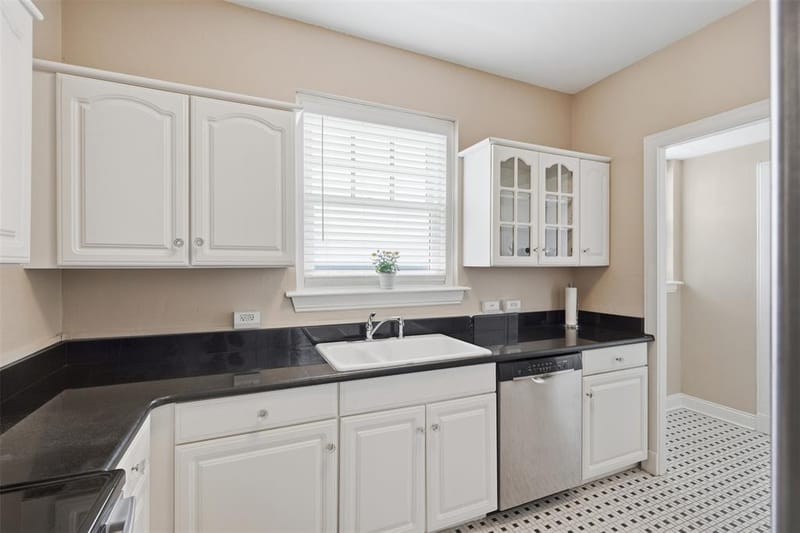 2306 Park Place Avenue # 10C, Fort Worth TX 76110 - Photo 22