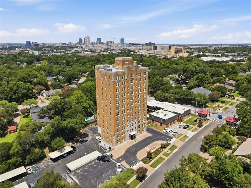 2306 Park Place Avenue # 10C, Fort Worth TX 76110 - Photo 37