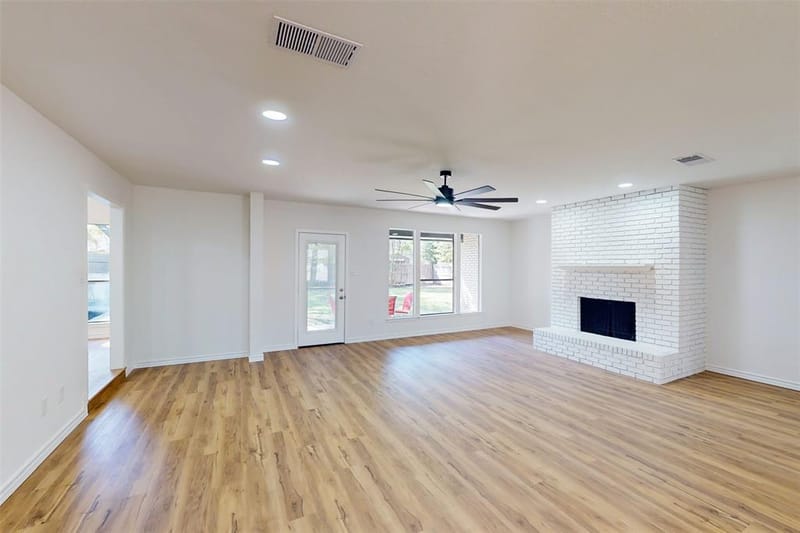 6851 Shorecrest Court, Fort Worth TX 76132 - Photo 10