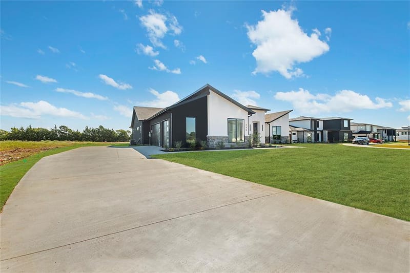 430 Whispering Way, Red Oak TX 75154 - Photo 4