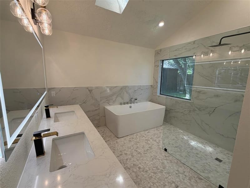 2200 Sand Creek Court, Arlington TX 76006 - Photo 13