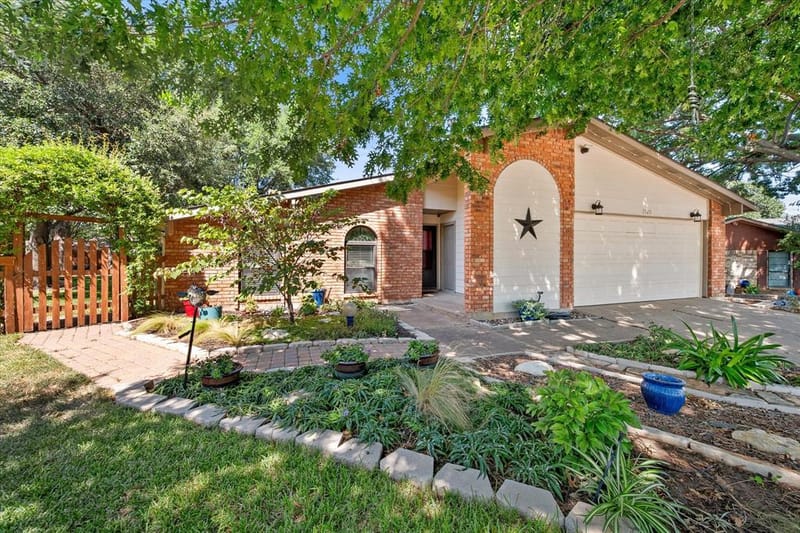 7520 Weatherwood Court, Fort Worth TX 76133 - Photo 34