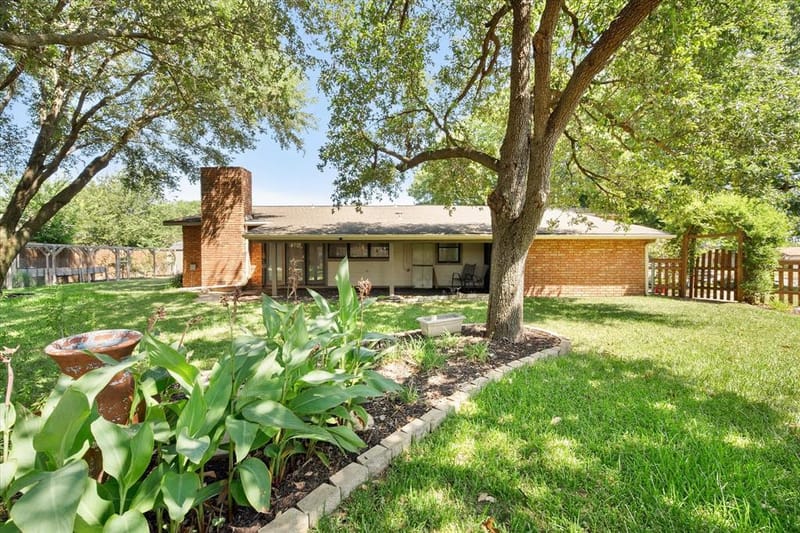 7520 Weatherwood Court, Fort Worth TX 76133 - Photo 31